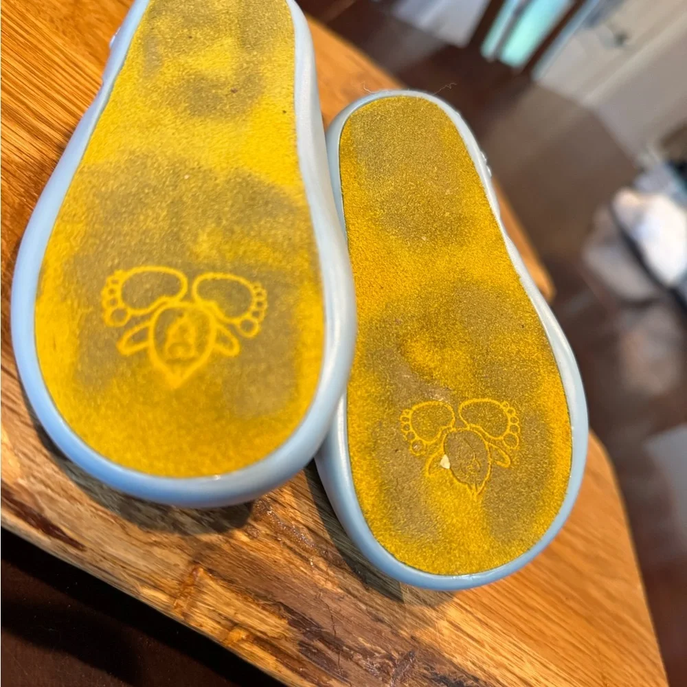 Jbirds Stand to Walk Blue Striped Kids Shoes in their size 4